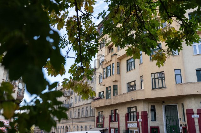 Eladó téglalakás, Budapesten, XII. kerületben, Győri úton