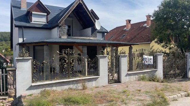 Eladó családi ház, Gödöllőn 75 M Ft, 5 szobás