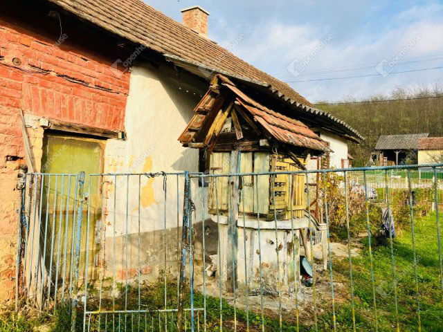 Eladó családi ház, Nagykutason 5.9 M Ft, 2 szobás