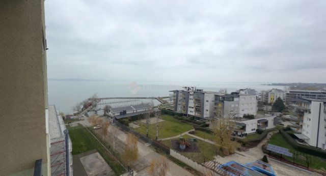 Eladó téglalakás, Siófokon, Liszt Ferenc sétányon 73.5 M Ft