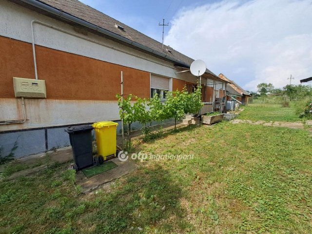 Eladó családi ház, Tótvázsonyban 55 M Ft, 3 szobás