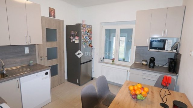 Eladó családi ház, Zalaegerszegen 69.99 M Ft, 2 szobás