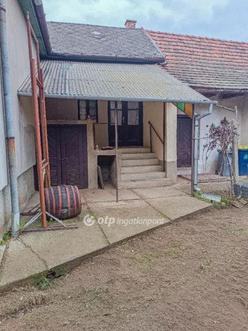 Eladó családi ház, Berkeszen 18 M Ft, 4 szobás