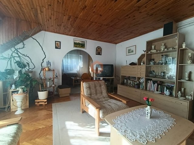 Eladó családi ház, Pécsett, Bálicsi úton 94.9 M Ft, 3+3 szobás