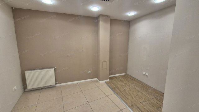Eladó üzlethelyiség, Kecskeméten 70 M Ft, 4 szobás