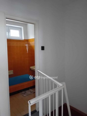 Eladó nyaraló, Hajdúszoboszlón 51.9 M Ft, 3 szobás