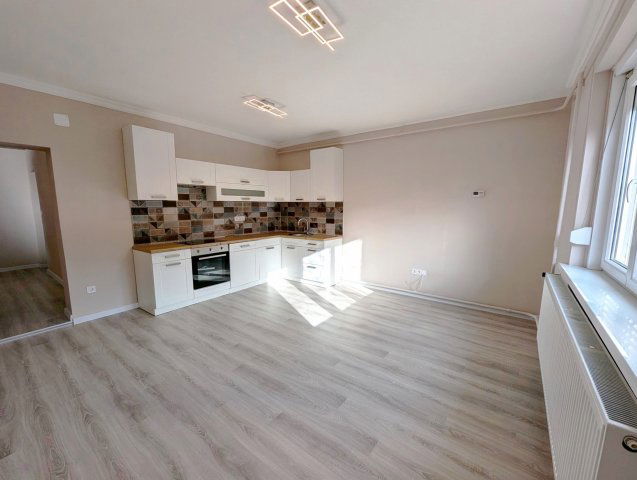 Eladó téglalakás, Budapesten, XVI. kerületben 116 M Ft, 3 szobás