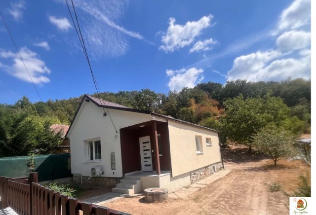 Eladó családi ház, Pilisjászfalun 79.8 M Ft, 2+1 szobás