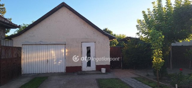 Eladó családi ház, Kiskőrösön 57 M Ft, 4 szobás