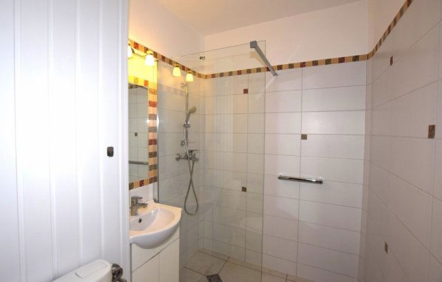 Kiadó panellakás, albérlet, Debrecenben 195 E Ft / hó, 2 szobás