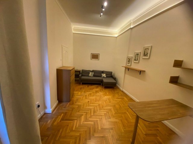 Kiadó téglalakás, albérlet, V. kerületben, Képíró utcában