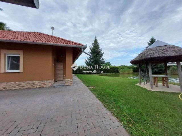 Eladó családi ház, Kerekegyházán 85 M Ft, 3 szobás