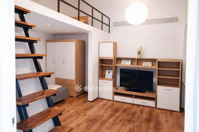 Eladó téglalakás, Budapesten, VII. kerületben 48 M Ft, 1 szobás