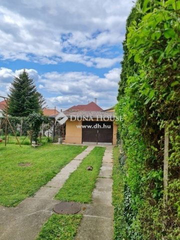 Eladó családi ház, Vácon 109 M Ft, 5 szobás