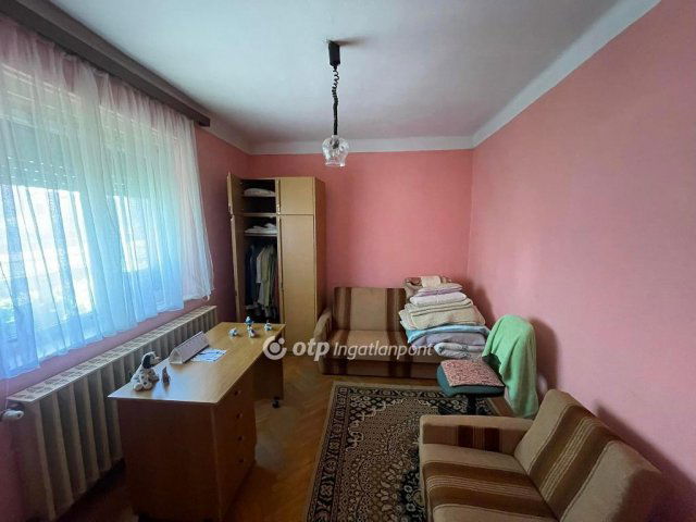 Eladó családi ház, Öreglakon 32.5 M Ft, 4 szobás