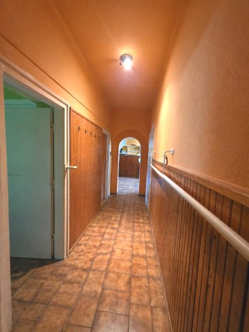 Eladó téglalakás, Dunaújvárosban 32 M Ft, 2 szobás