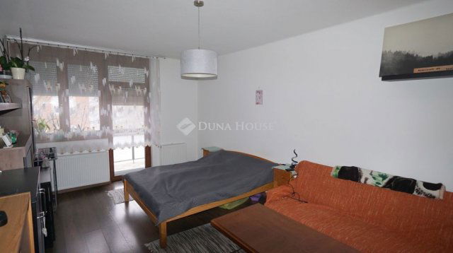 Eladó téglalakás, Zalaegerszegen, Mikes Kelemen utcában