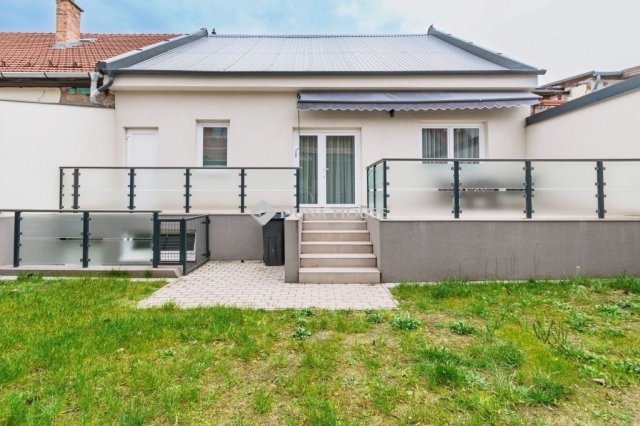 Eladó családi ház, Budapesten, X. kerületben 129.9 M Ft