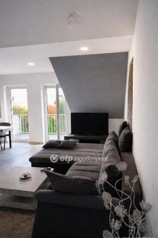 Eladó téglalakás, Egerben 54.9 M Ft, 1+1 szobás