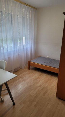 Kiadó panellakás, albérlet, Debrecenben 210 E Ft / hó, 2 szobás