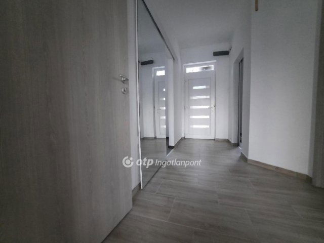 Eladó ikerház, Monorierdőn 65 M Ft, 4 szobás