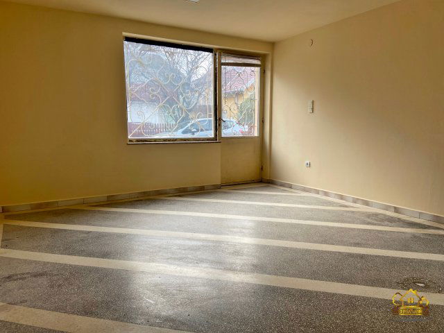 Kiadó üzlethelyiség, Szigethalmon 120 E Ft / hó, 3 szobás