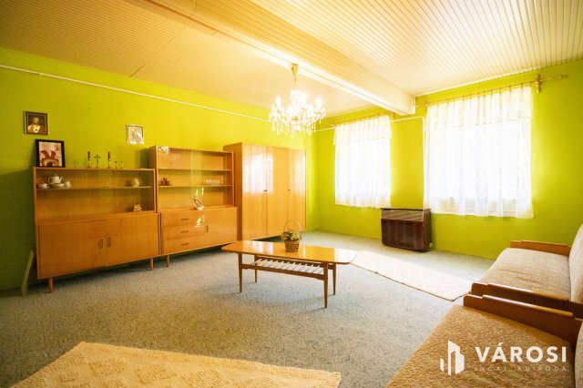 Eladó családi ház, Tótkomlóson 13.99 M Ft, 2 szobás