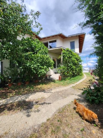Eladó családi ház, Szigetszentmiklóson 170 M Ft, 6 szobás