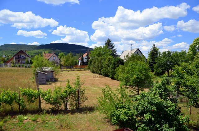 Eladó családi ház, Esztergomban 45.9 M Ft, 3 szobás