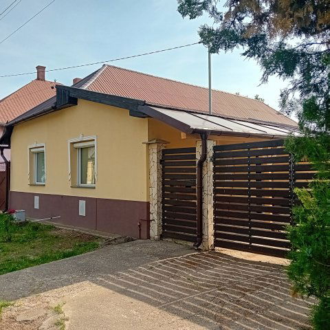 Eladó családi ház, Rakamazon, Rákóczi úton 22.5 M Ft, 3 szobás