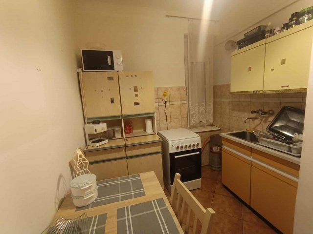 Eladó téglalakás, Komlón, Arany János utcában 17.9 M Ft