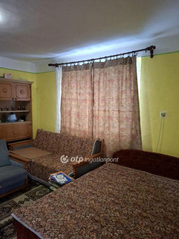 Eladó családi ház, Hajdúböszörményen 27.5 M Ft, 2 szobás