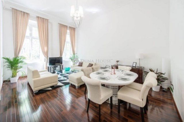 Kiadó téglalakás, albérlet, Budapesten, VI. kerületben