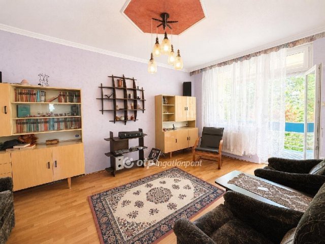 Eladó téglalakás, Budapesten, XXI. kerületben 69.99 M Ft
