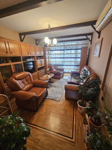 Eladó panellakás, Pécsett 49.9 M Ft, 2+1 szobás