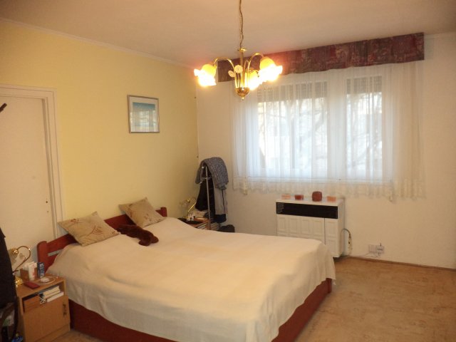 Eladó téglalakás, Várpalotán 42 M Ft, 2 szobás