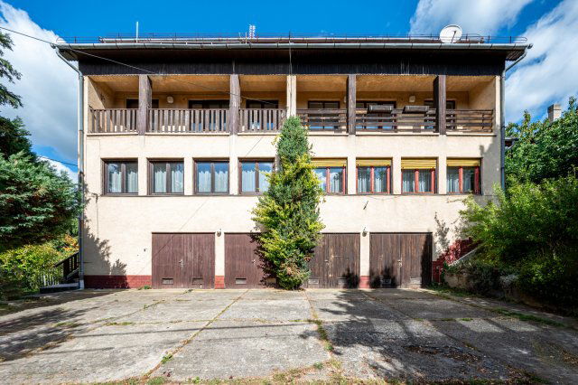 Eladó ikerház, Budapesten, II. kerületben 179.9 M Ft, 5 szobás