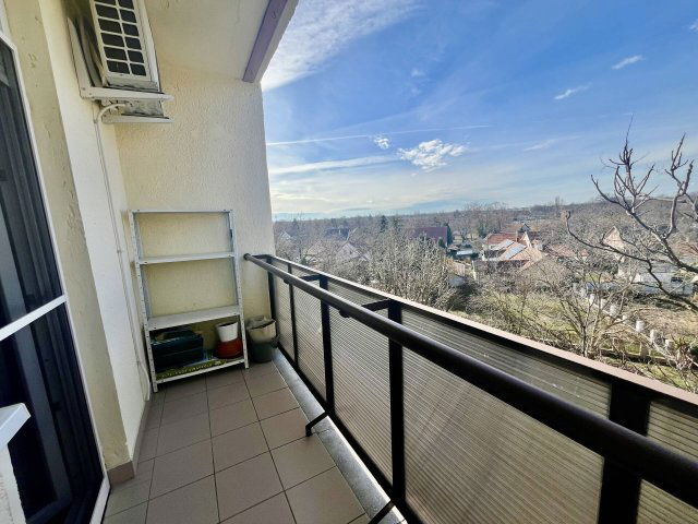 Eladó téglalakás, Gyulán 31.9 M Ft, 2 szobás