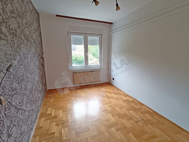 Kiadó téglalakás, albérlet, XI. kerületben, Barackfa utcában