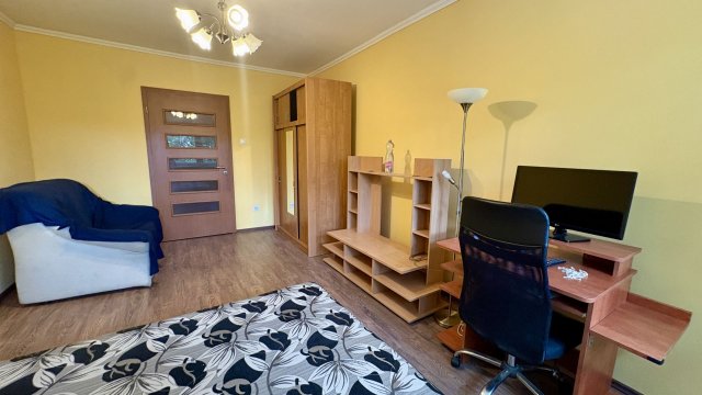 Kiadó panellakás, albérlet, Debrecenben 300 E Ft / hó, 3 szobás