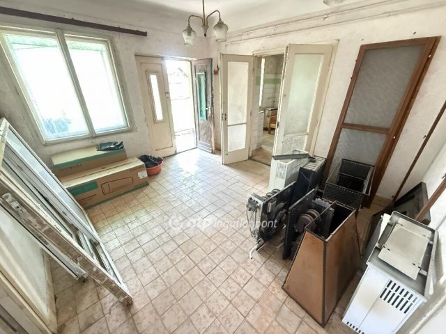 Eladó családi ház, Tiszakécskén 27.9 M Ft, 4 szobás
