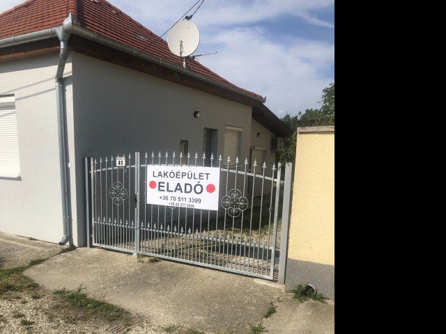 Eladó családi ház, Bősárkányon 48.8 M Ft, 3 szobás