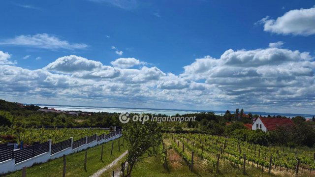 Eladó telek, Felsőörsön 79.9 M Ft / költözzbe.hu