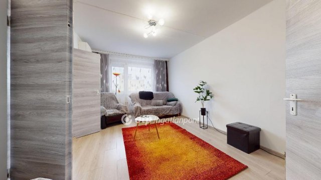 Eladó panellakás, Tiszaújvárosban 33.5 M Ft, 2+1 szobás
