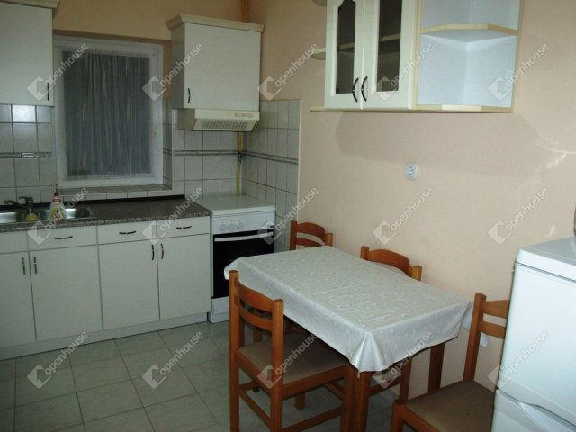 Kiadó téglalakás, albérlet, Pacsán 100 E Ft / hó, 1 szobás