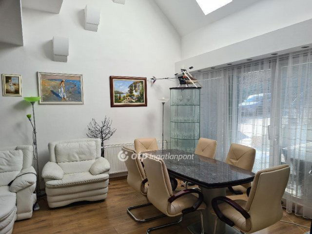 Eladó családi ház, Budapesten, II. kerületben 425 M Ft