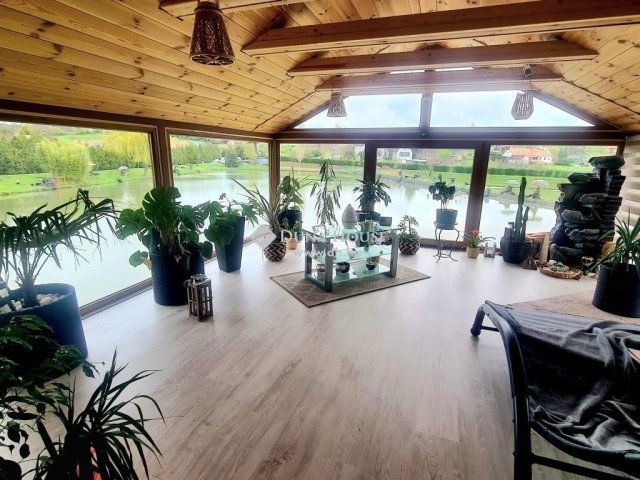Eladó családi ház, Pécsváradon 105 M Ft, 2 szobás
