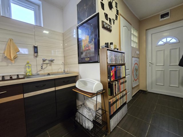 Eladó családi ház, Dombóváron 19.9 M Ft, 2 szobás