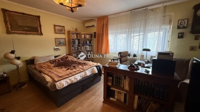 Eladó családi ház, Szombathelyen 69.99 M Ft, 5 szobás