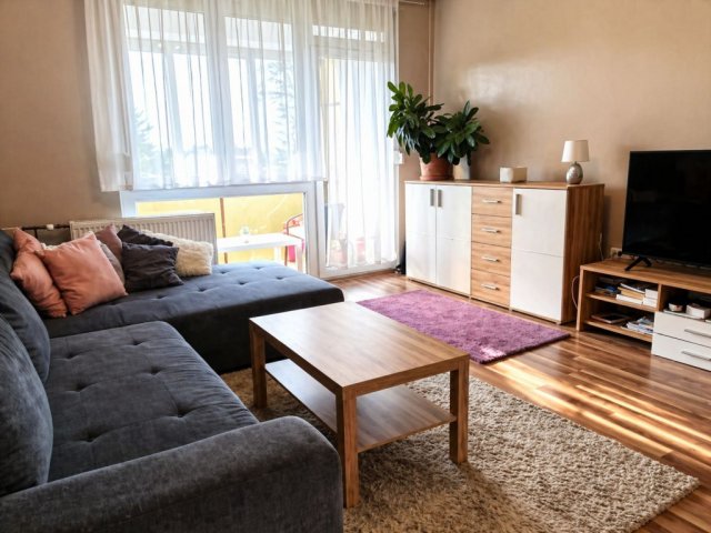 Eladó panellakás, Szigetszentmiklóson 61.9 M Ft, 1+2 szobás